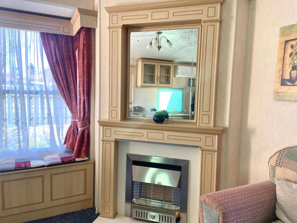 Kisvakond Vendeghaz Apartment Jeno Ngoại thất bức ảnh