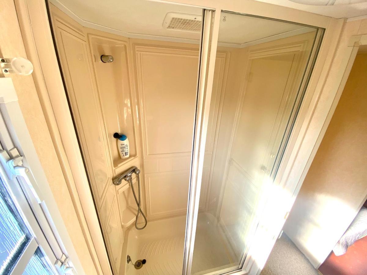 Kisvakond Vendeghaz Apartment Jeno Ngoại thất bức ảnh
