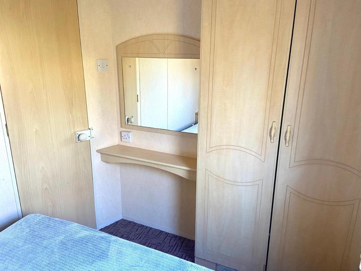 Kisvakond Vendeghaz Apartment Jeno Ngoại thất bức ảnh