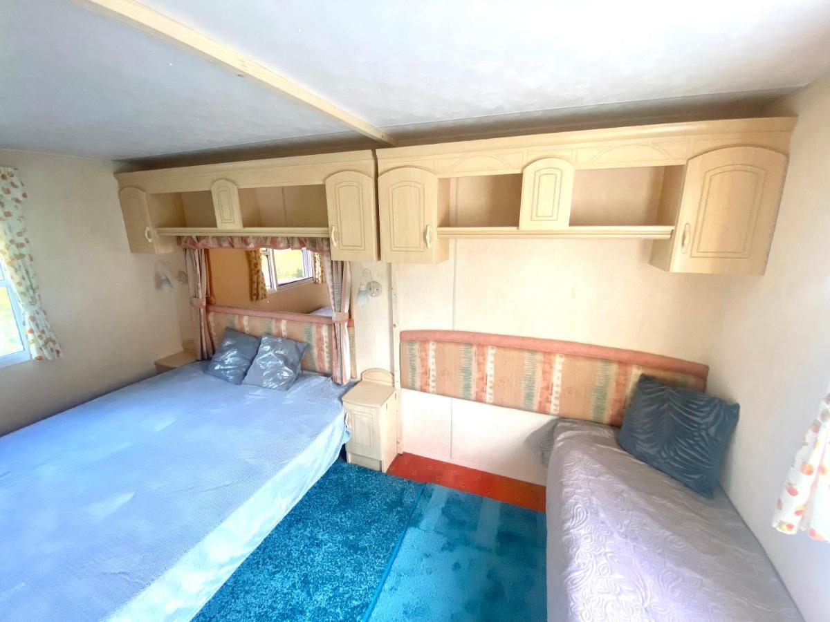 Kisvakond Vendeghaz Apartment Jeno Ngoại thất bức ảnh